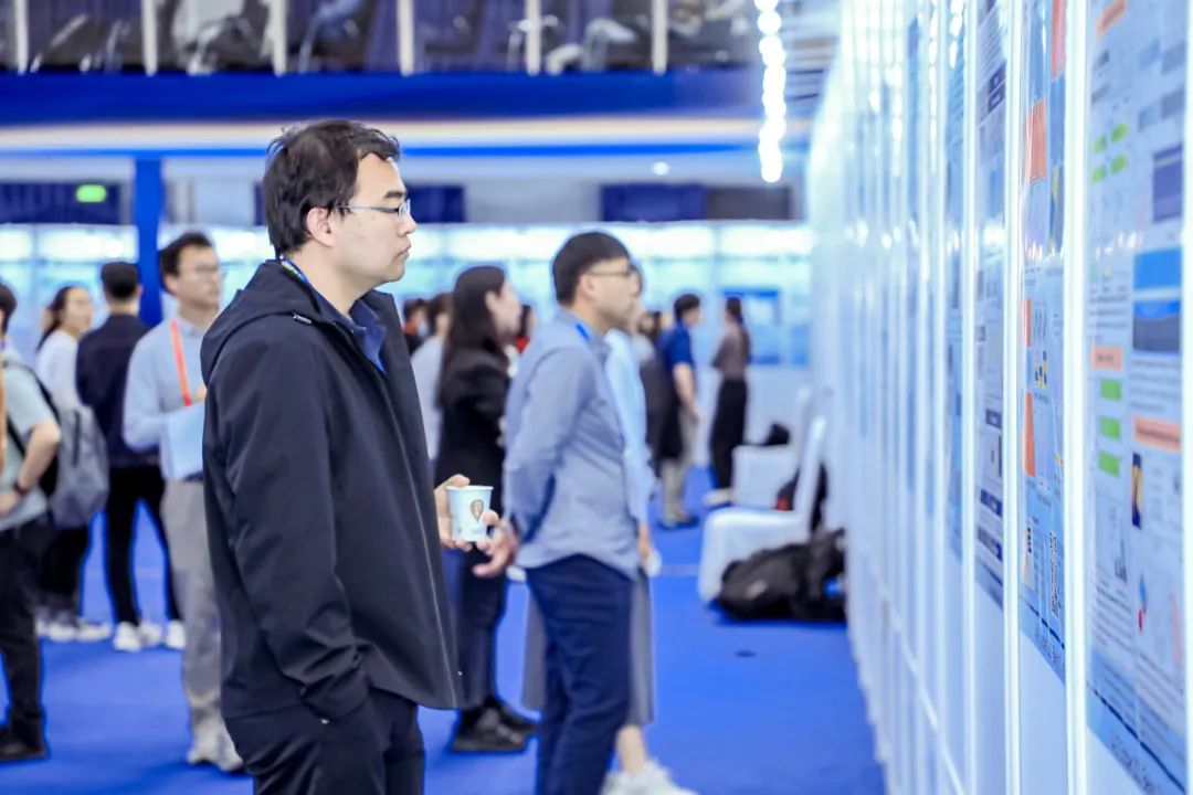 墙报展：架起学术沟通桥梁——北京石墨烯论坛2023专题报道（七）