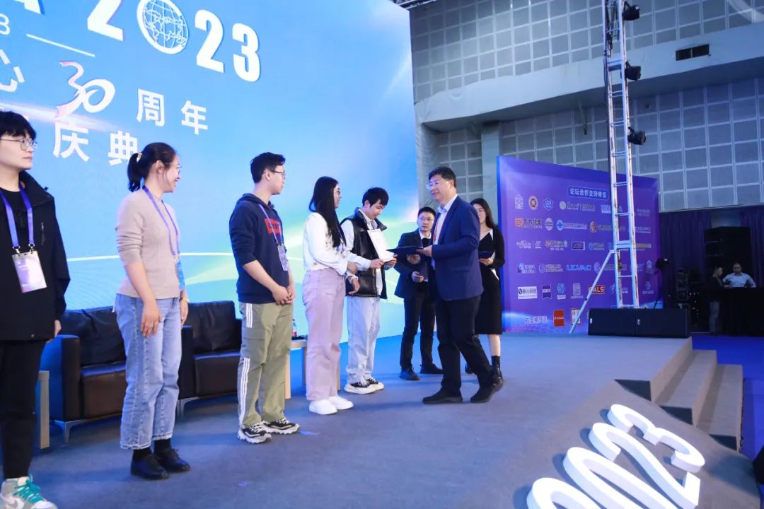 墙报展：架起学术沟通桥梁——北京石墨烯论坛2023专题报道（七）