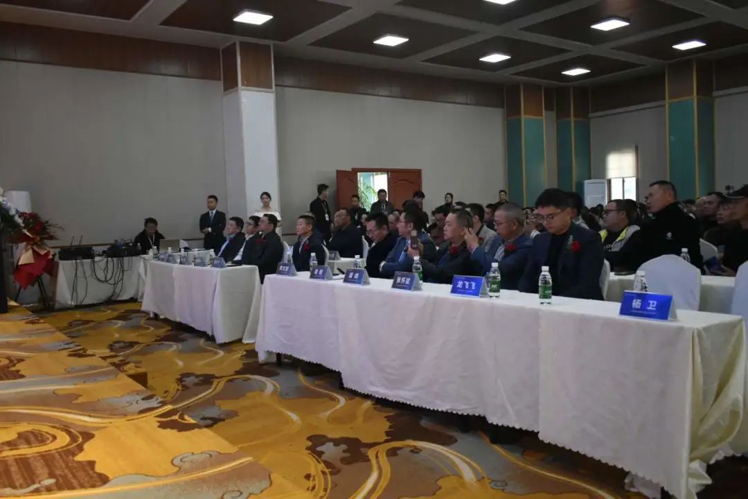 强强联手| 石墨烯科技暖通产品说明会在成都市龙泉驿区成功举办！