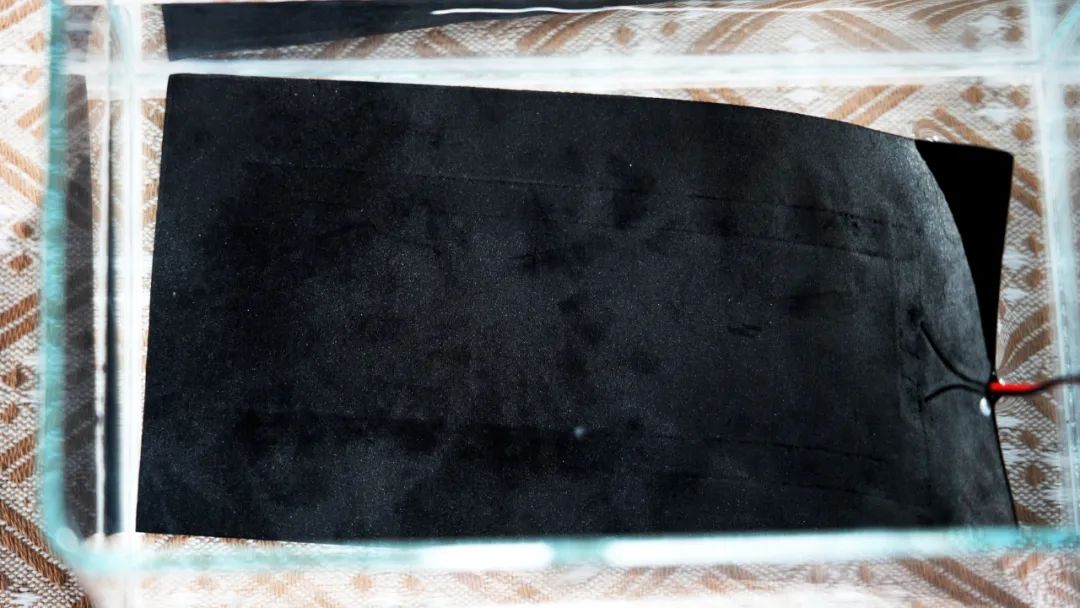 开创发热服装行业应用先河 | 石墨烯发热膜耐水洗性能大大提升