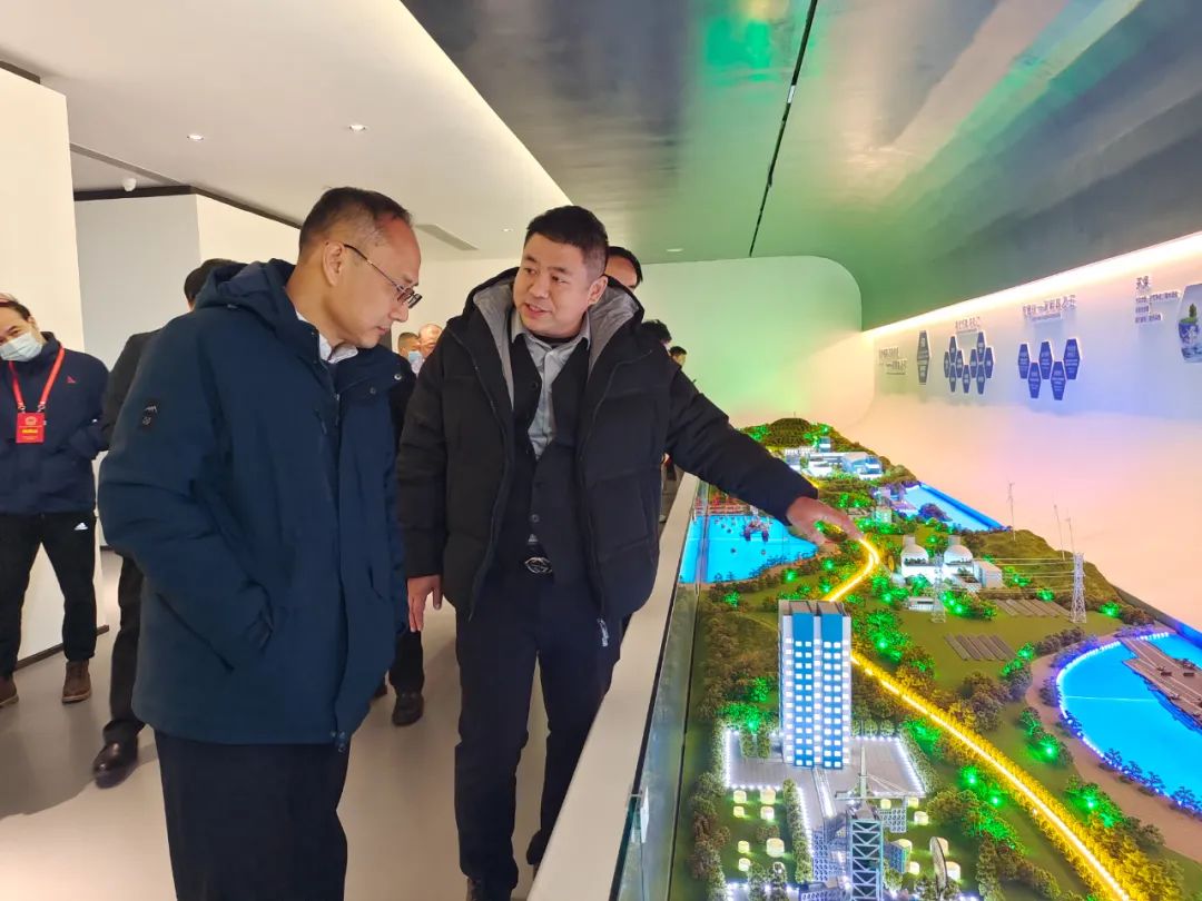 驻卫辉市新乡市第十四届人大代表一行莅临煜和石墨及石墨烯科技馆观摩交流