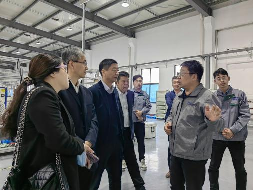 亨通集团陶雄强副总裁一行莅临考察国家石墨烯创新中心