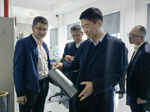 亨通集团陶雄强副总裁一行莅临考察国家石墨烯创新中心