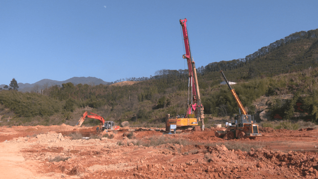 深学争优 敢为争先 实干争效│市石墨和石墨烯产业园：全力推进项目建设 奋力冲刺“开门红”