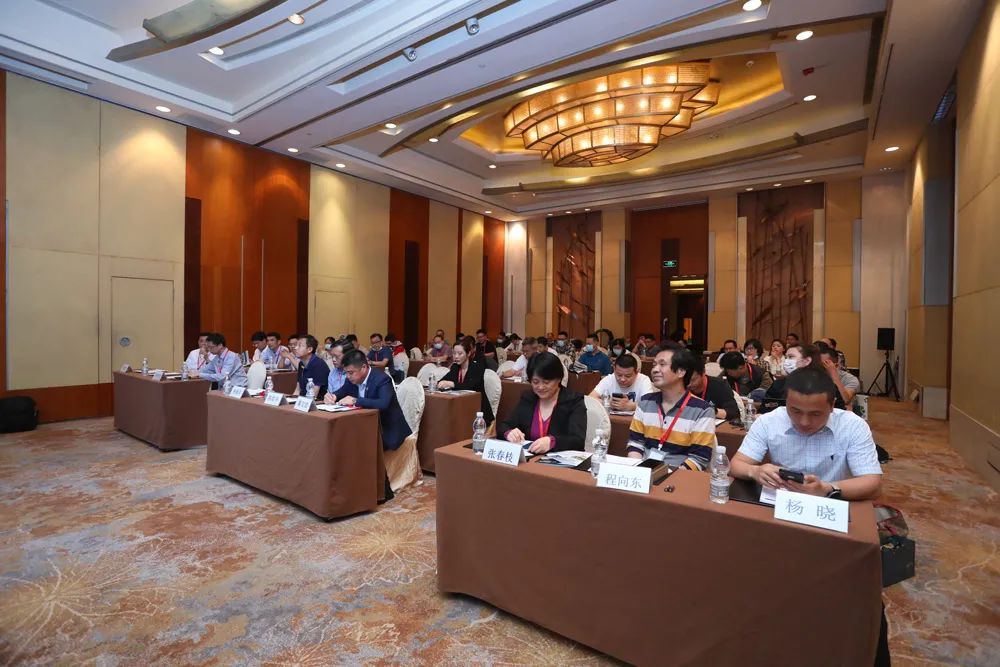 交流会变组团签约会 |迈方石墨管“爆款体质”再升级！