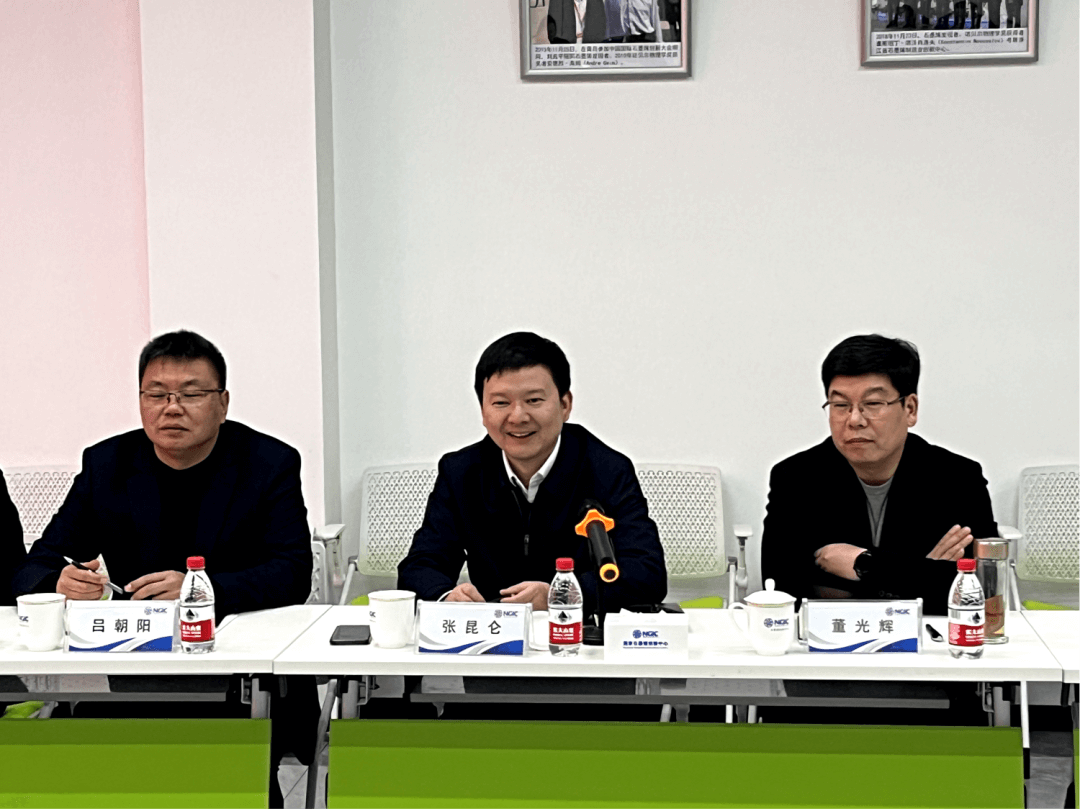 诸暨市委副书记、市长张昆仑一行调研考察国家石墨烯创新中心