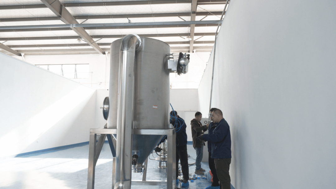 深学争优 敢为争先 实干争效丨年产500吨石墨烯粉料及石墨烯应用产品产业化项目建成