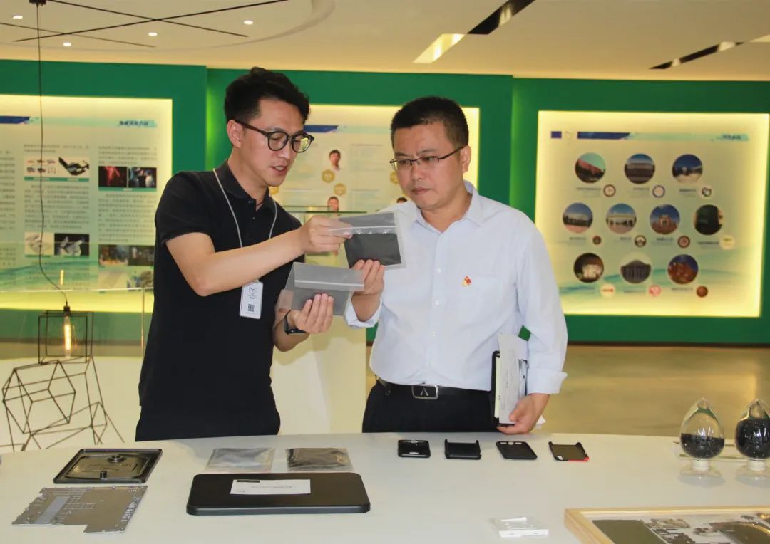 道滘镇党委书记曾平治走访重点科研机构、外资企业