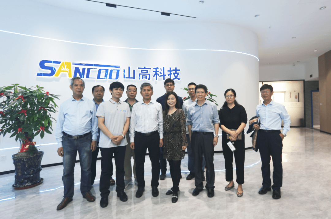 产教融合 共享共赢 | 火炬石墨烯新材料与东海学院共建学生就业实习基地