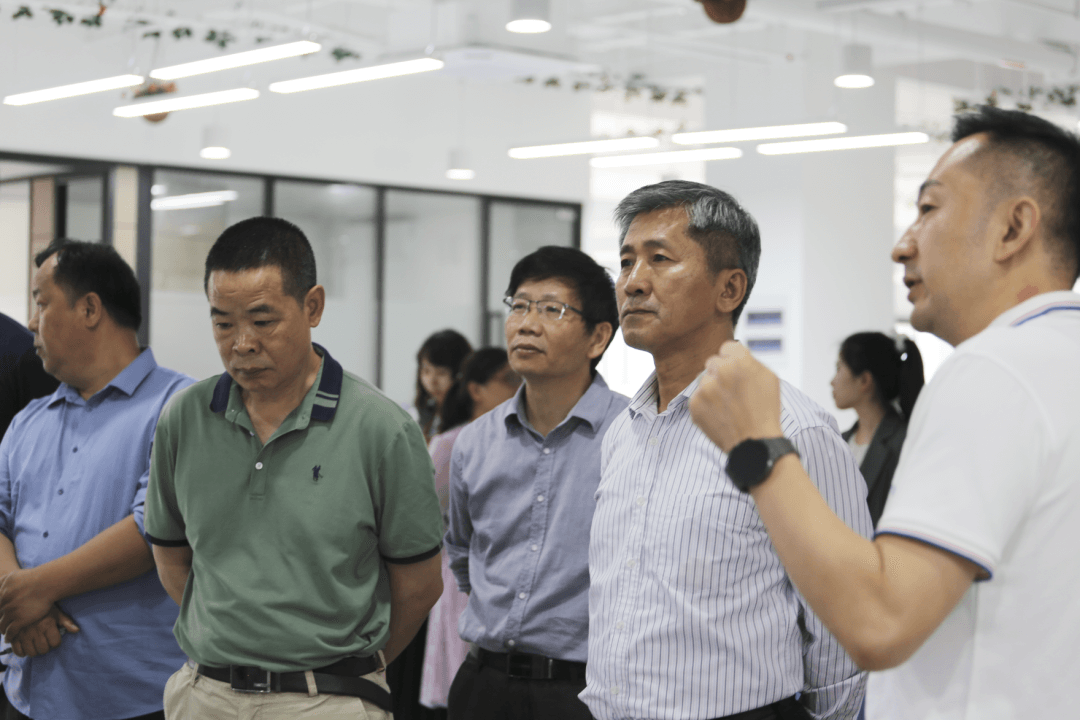 产教融合 共享共赢 | 火炬石墨烯新材料与东海学院共建学生就业实习基地