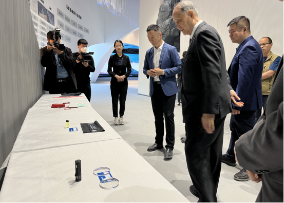 原国民党中央秘书长、原海基会董事长林中森莅临煜和科技馆