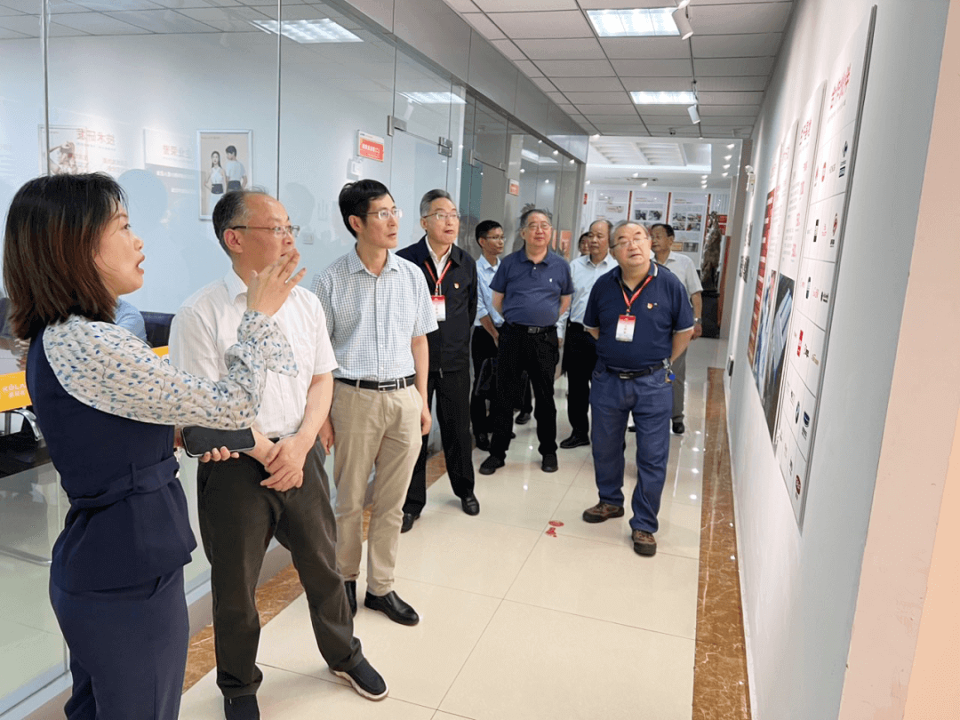 “双强六好”创示范 ，抓好党建促发展