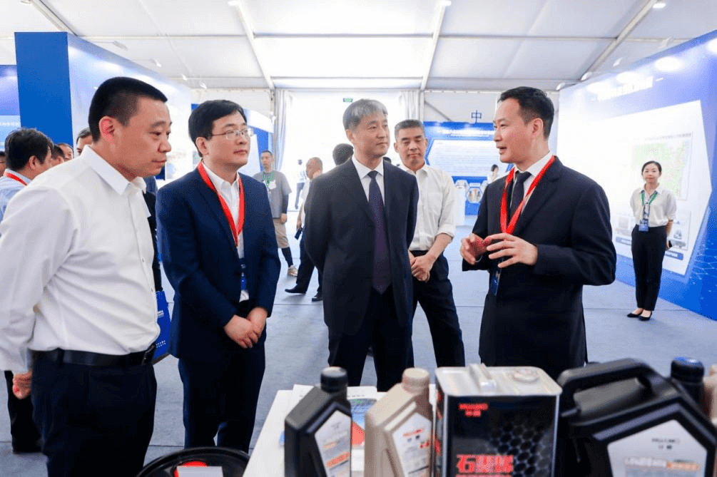 中润超油石墨烯润滑脂新品发布