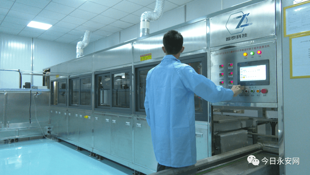 石墨和石墨烯产业园：石墨烯制品生产项目进展顺利