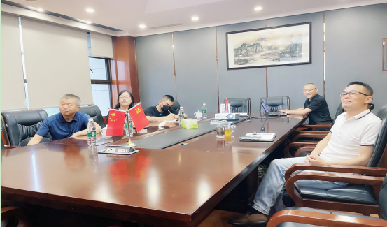 成都室内装饰行业协会胡松会长一行莅临烯材科技交流访问