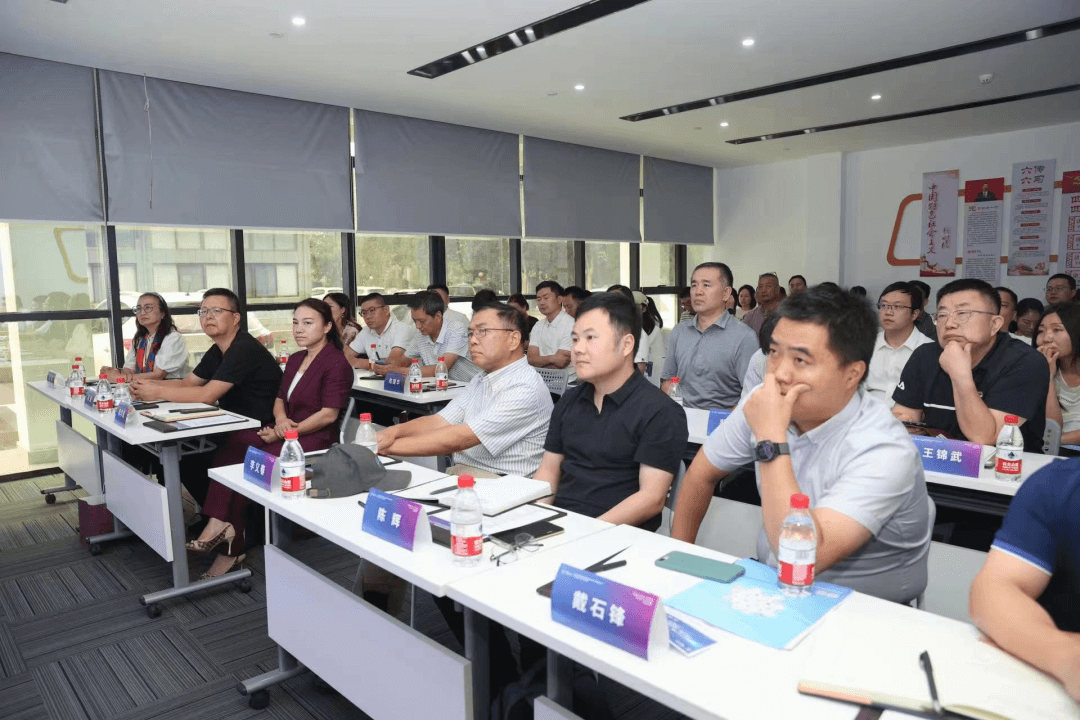 第二届中国（诸暨）石墨烯新材料产业发展高峰论坛在诸成功举办———以纺为鉴，同织共富；以烯为源，再谱新篇