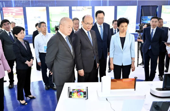 第六届中国国际新材料产业博览会隆重开幕黑龙江益墨轩新材料科技有限公司参展