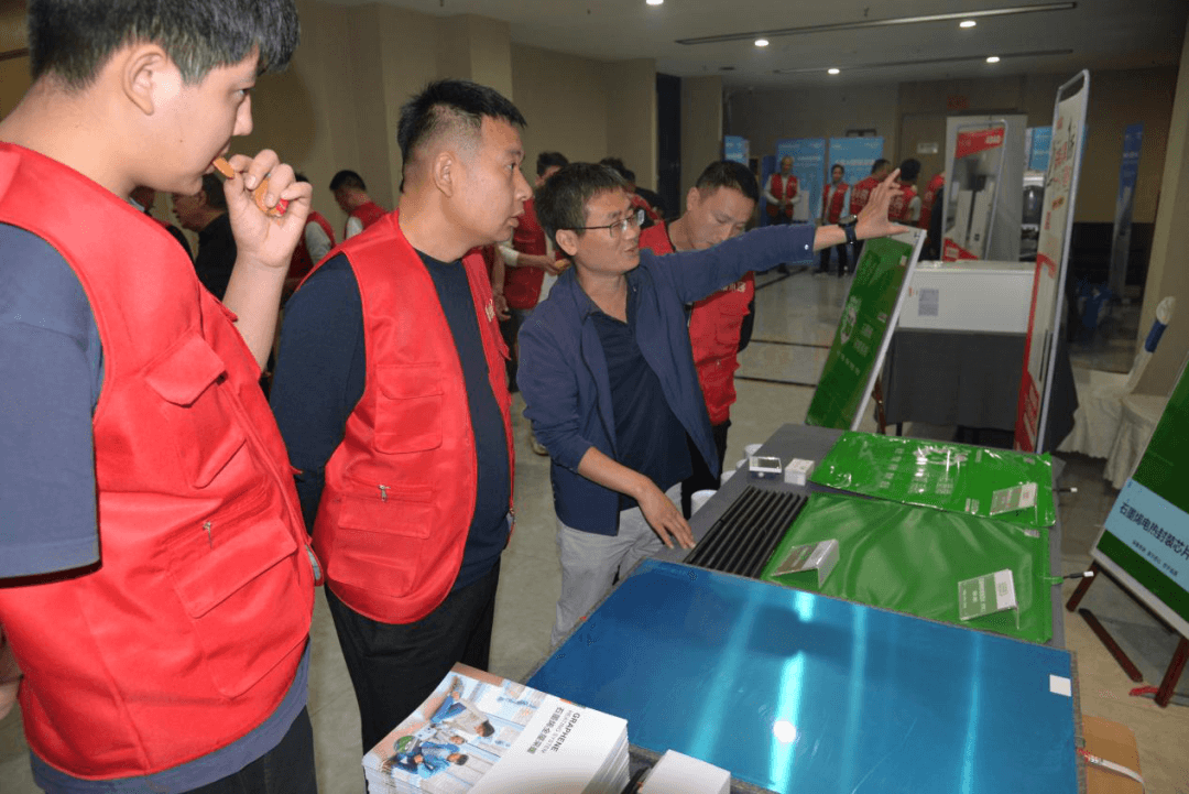 才聚中原，“豫”见石墨烯｜利物盛首次亮相河南“暖小哥”技术交流会