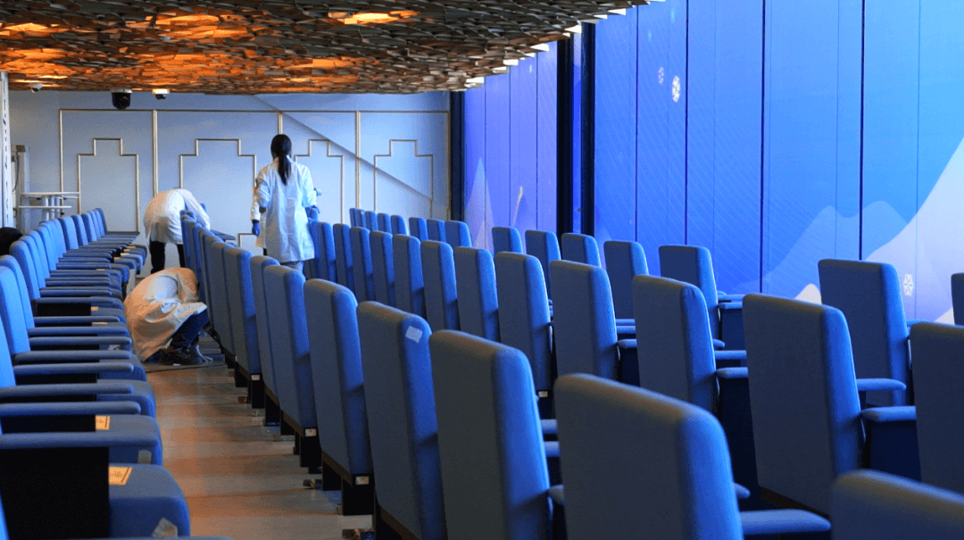 北京访学｜把“黑金”石墨烯穿在身上，温暖北京冬奥会