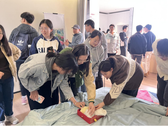 科技创造未来，人才引导潮流｜新乡学院化学与材料工程学院与华北水利水电大学材料学院师生在煜和科技馆开启研学之旅