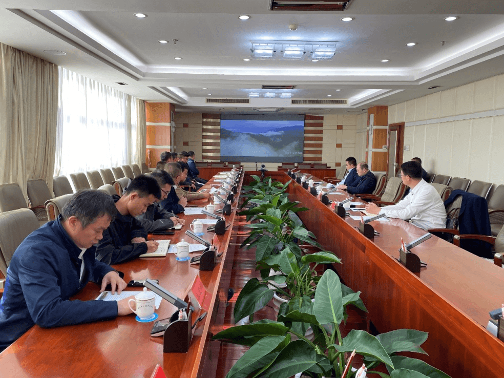 鸿雁故乡 相约青岛—乌拉特中旗石墨产业发展研讨暨招商引资推介会胜利召开