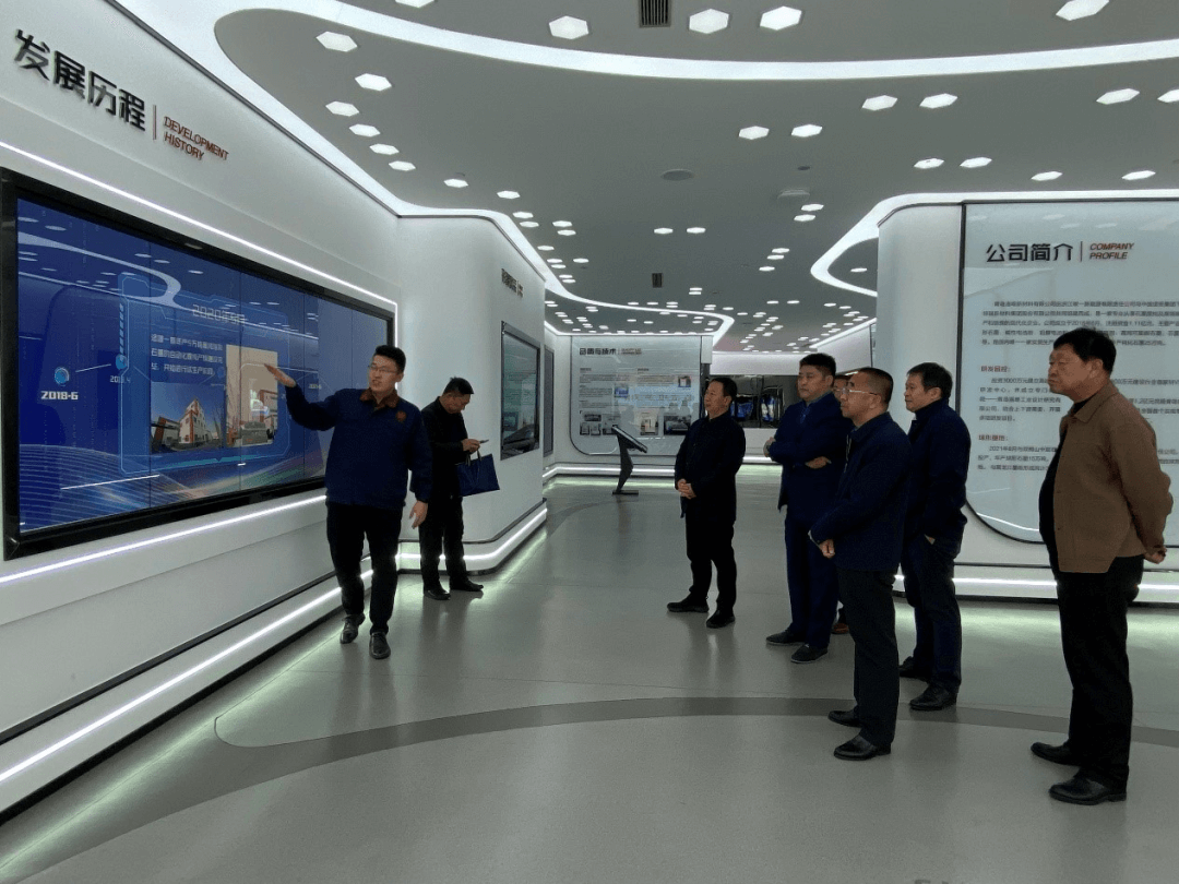 鸿雁故乡 相约青岛—乌拉特中旗石墨产业发展研讨暨招商引资推介会胜利召开