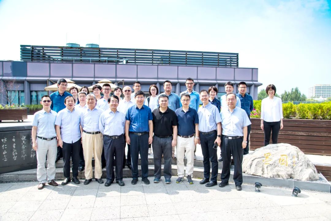 国家自然科学基金委“石墨烯制备科学”基础科学中心项目通过现场考察