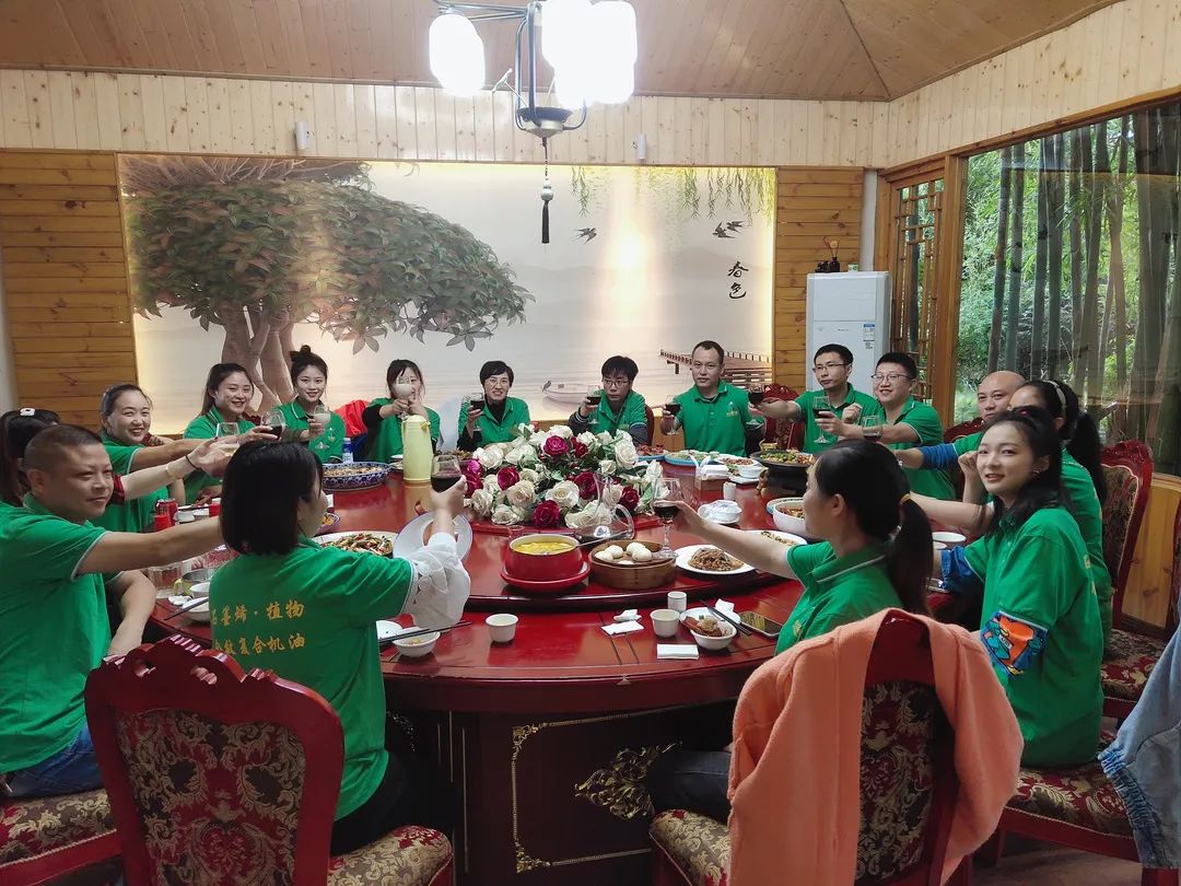 双节同庆，小江军科技中秋主体团建圆满结束