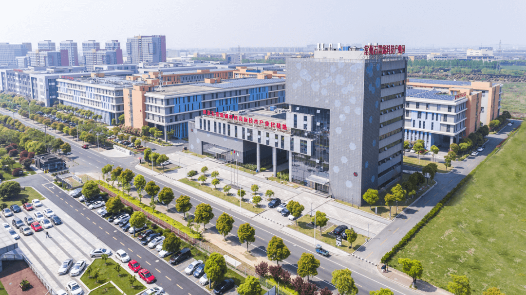 江南石墨烯研究院获常州市委、市政府表彰