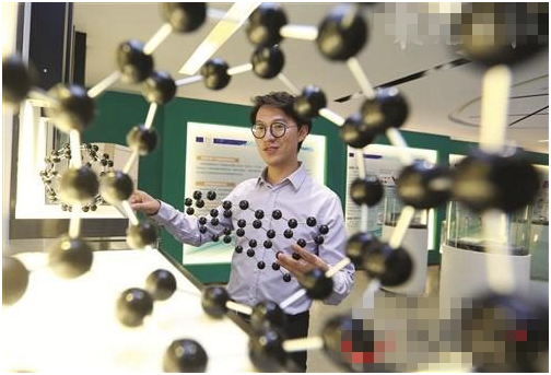 云南学霸英勇创业:石墨烯助力手机散热