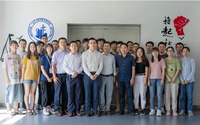 【人物与科研】西安交通大学唐伟教授课题组Adv. Funct. Mater.：基于磷烯/石墨烯包覆协同催化的贫电解质锂硫电池