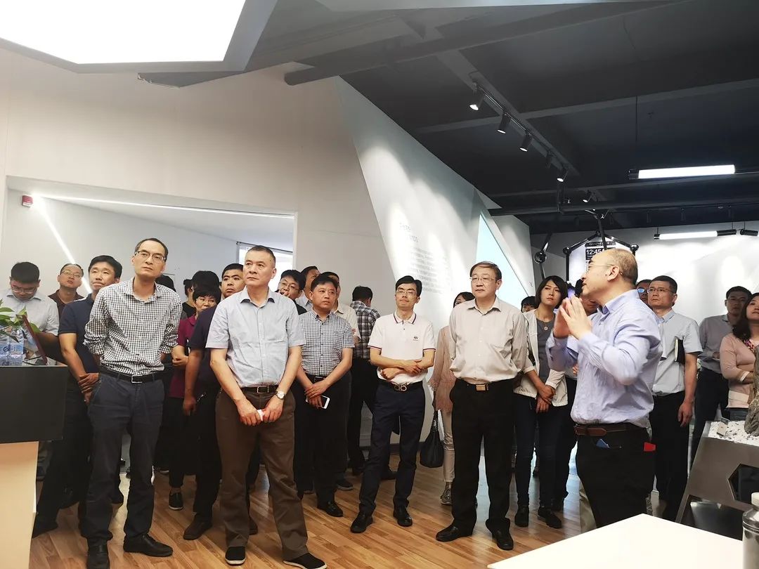 上海市石墨烯产业技术功能型平台负责人获2021年上海科普教育创新奖