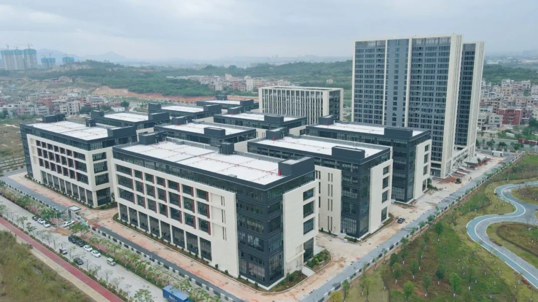 收官！火炬石墨烯新材料孵化基地项目顺利竣工预验收