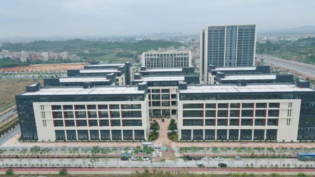 收官！火炬石墨烯新材料孵化基地项目顺利竣工预验收