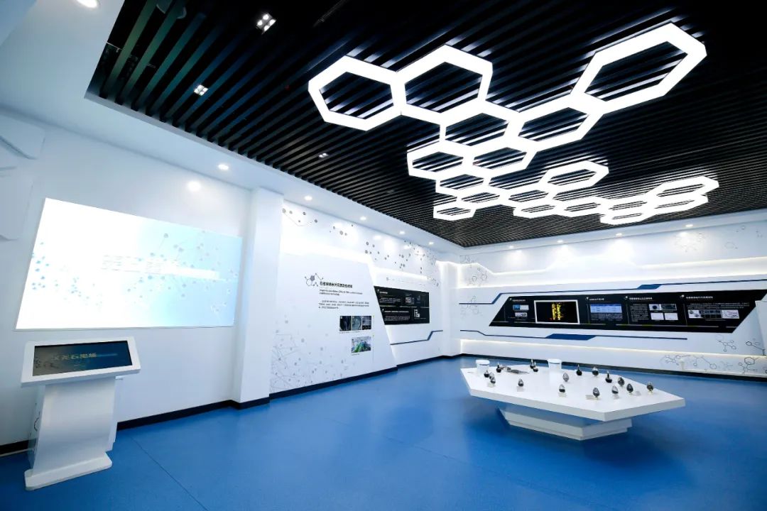 另辟蹊径弯道超车：汉尧石墨烯深耕锂电为新能源汽车“强心”