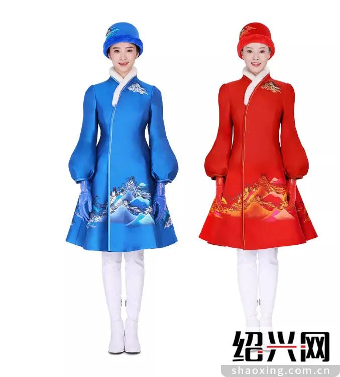这款冬奥颁奖礼服面料出自新昌 以6A级蚕丝与顶级羊绒、石墨烯组合，经50多道工艺处理