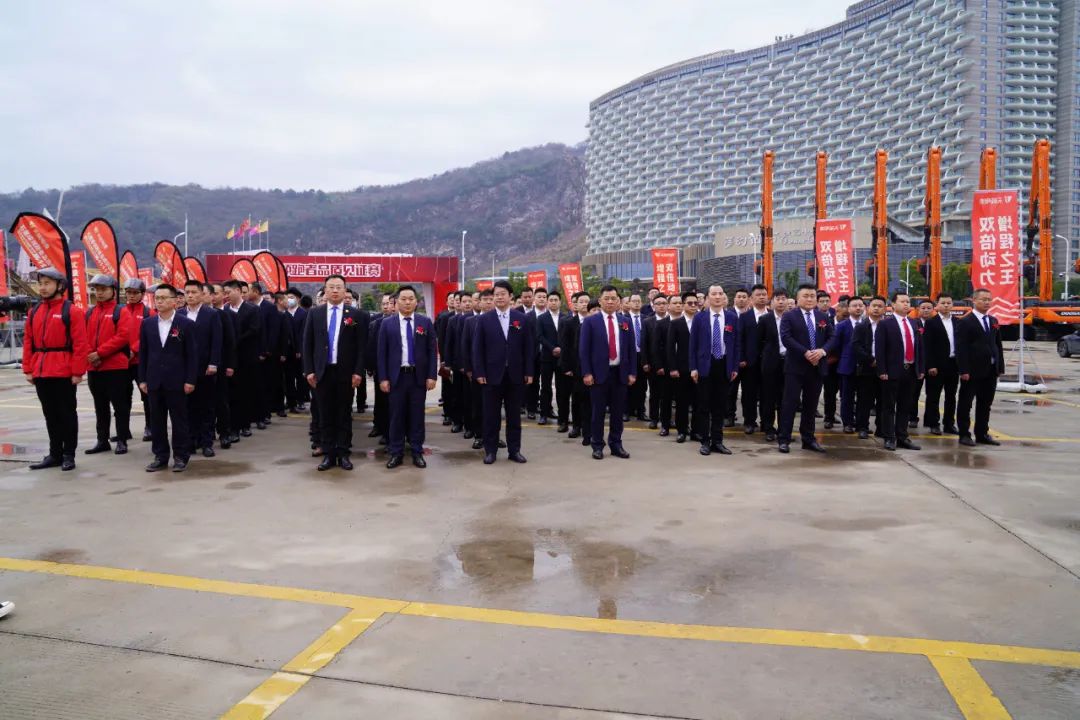 更高端更领先！天能石墨烯领跑者电池震撼发布