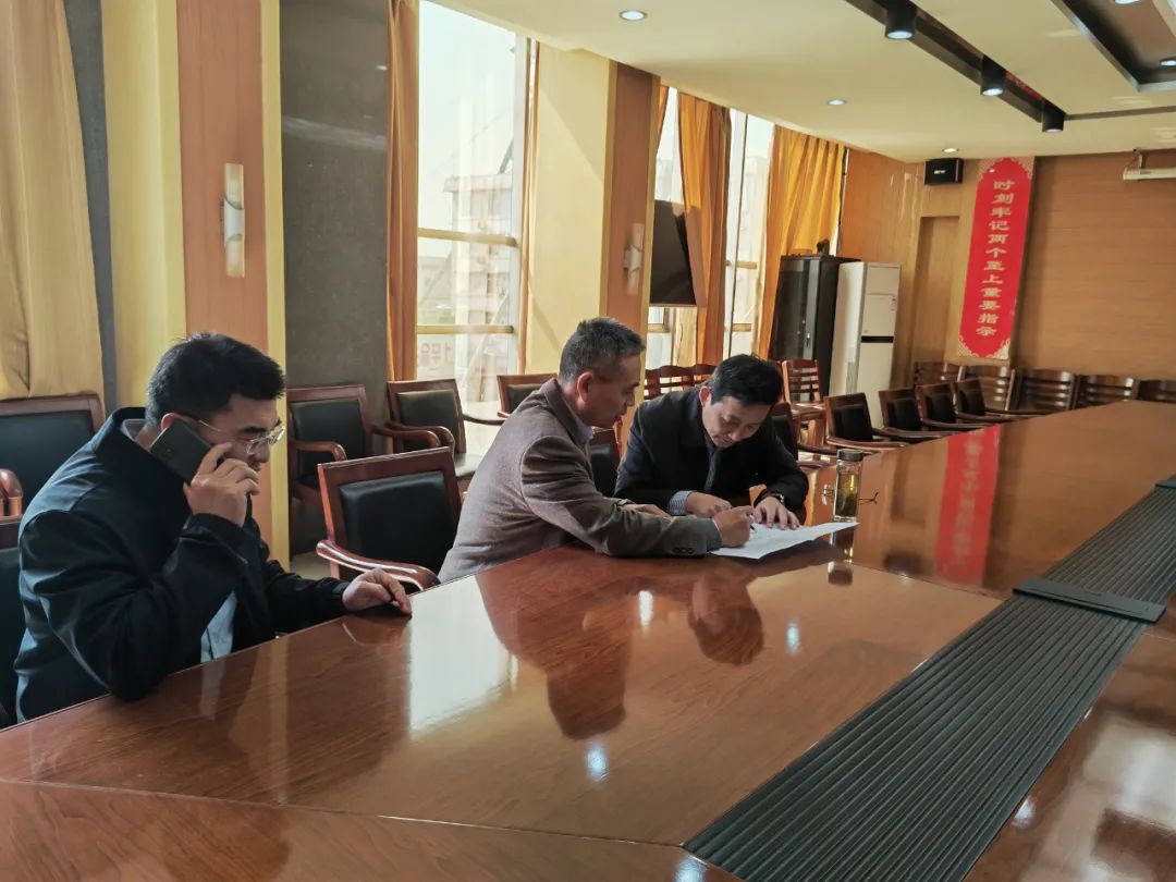 康甲到生产车间标准化厂房现场调研