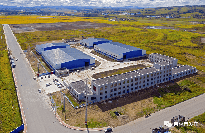 三润油溶性石墨烯润滑油项目开始设备安装