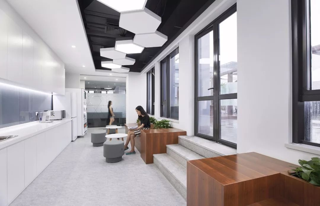 项目丨学术之境 石墨烯研究院空间设计