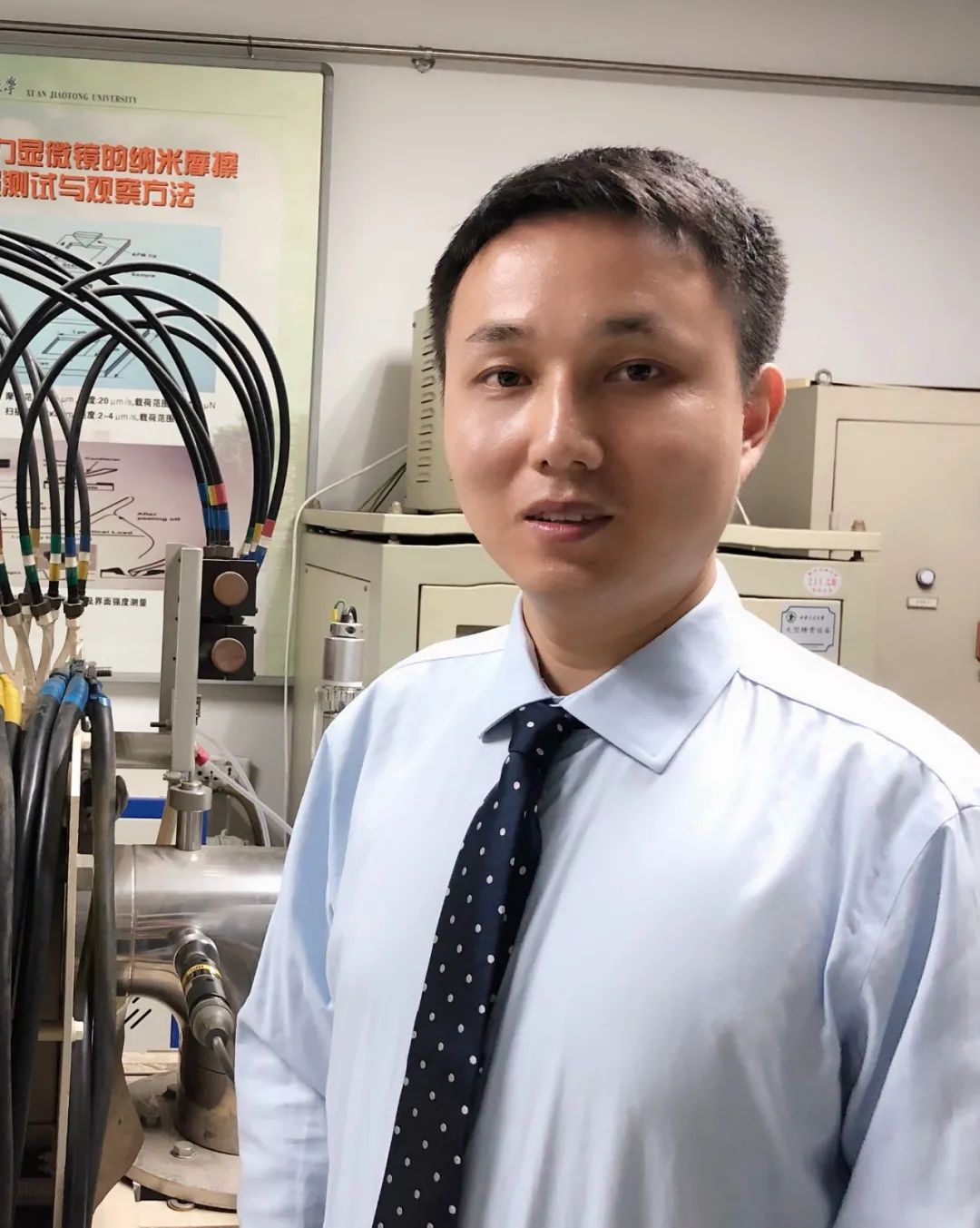 柔性电容式触觉传感器：垂直石墨烯多孔碳膜的微纳加工及应用