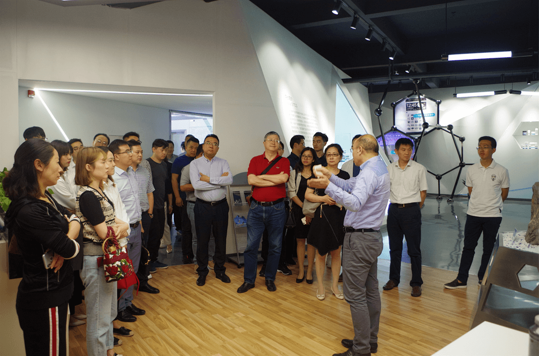 上海市石墨烯产业技术功能型平台负责人获2021年上海科普教育创新奖