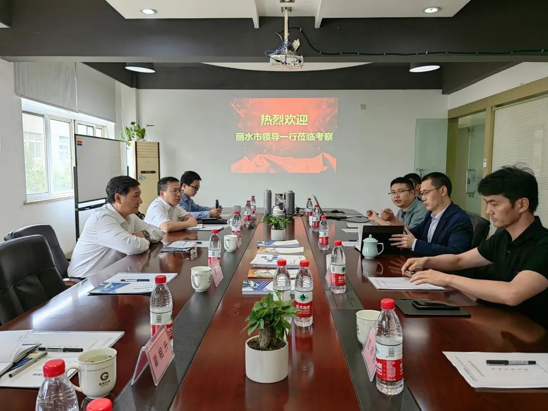 刘志伟率队考察对接石墨烯产业化项目