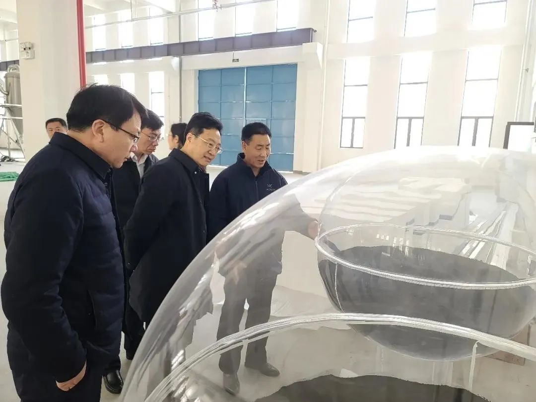 实现“物理法”高纯度导电石墨烯粉体100吨年产能，江苏清大际光谱写石墨烯材料新篇章