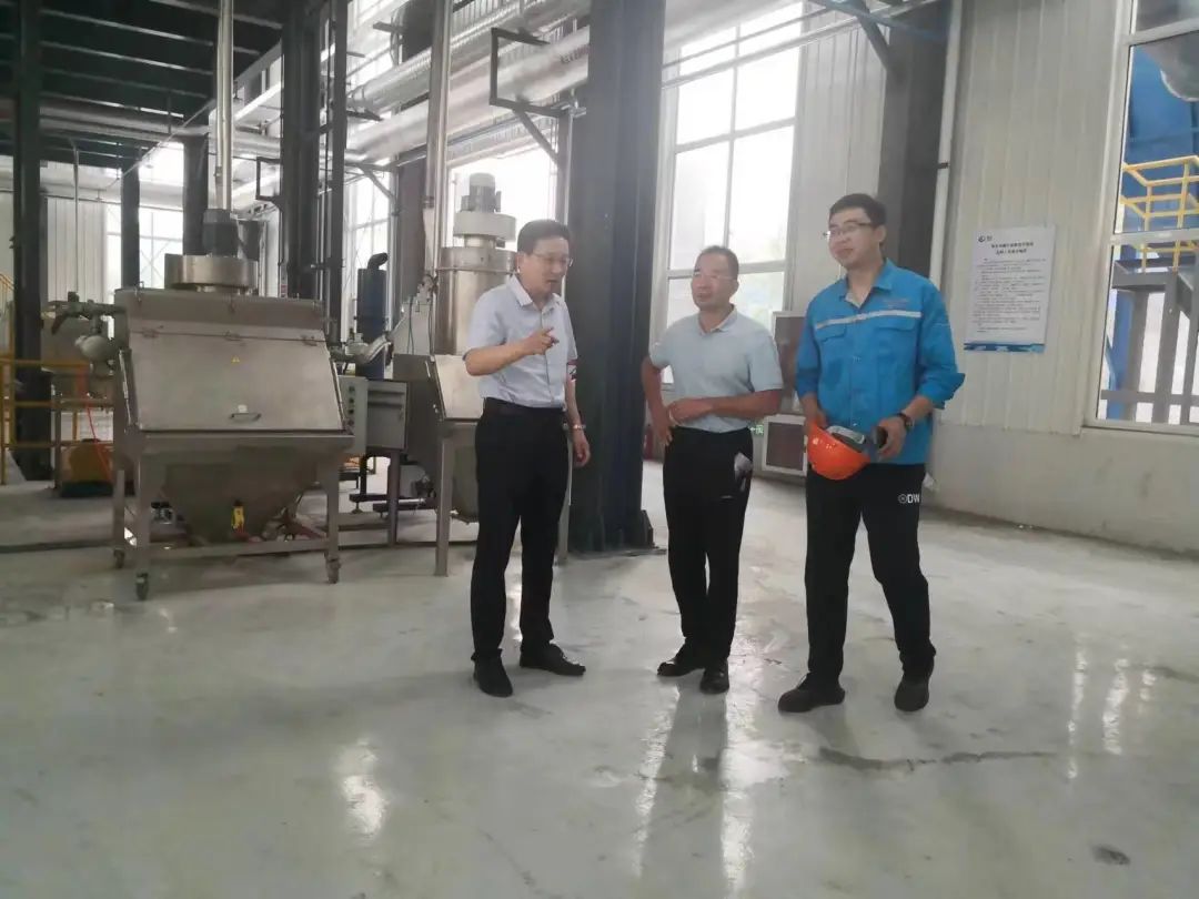 康甲到石墨烯高分子复合材料标准化车间调研生产现场管理和防汛物资管理工作