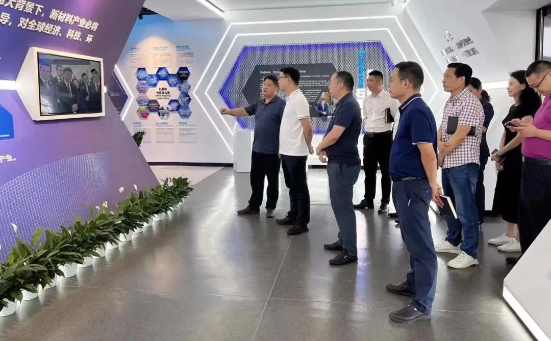 永康市常务副市长郑云涛一行考察调研石墨烯创新中心