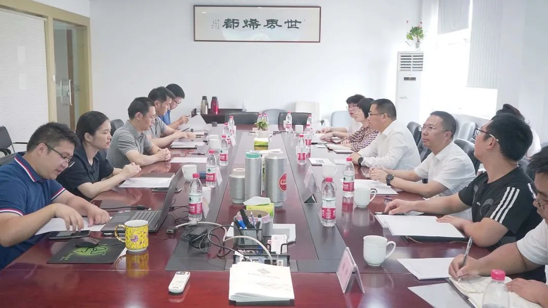 湖北省宜昌市猇亭区区委副书记、区政府区长左晓一行莅临高烯科技调研指导!