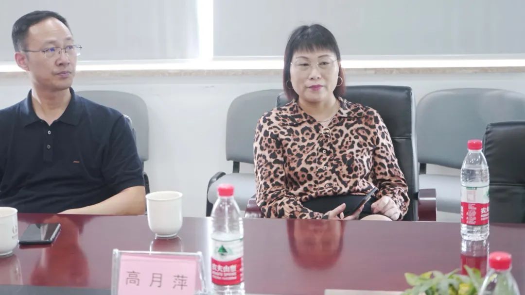 杭州市政协常委、工商联副会长、德意控股集团董事长高德康，敦钧资产董事长许辽锋，华驰化纤董事长高月萍莅临高烯科技调研指导!