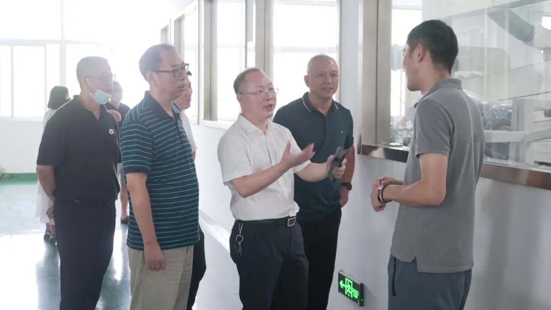 湖南耒阳经济开发区管理委员会副主任郭伟一行莅临高烯科技调研指导!