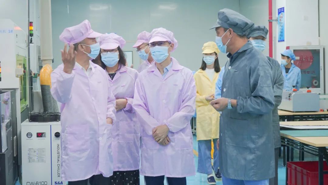 杭州市经信局党组成员、二级巡视员曹勇前一行莅临高烯科技调研指导!